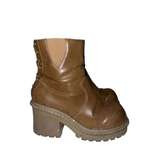 No Boundaries Shoes - Vintage Grail Boots. Caramel Tan Bratz Chunky Y2K Boots 7.5